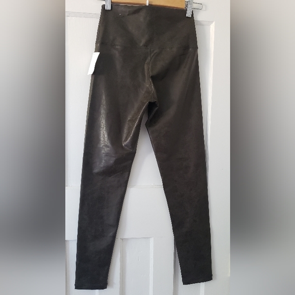 Aerie Offline The Hugger High Waisted Crackle Legging Olive/Army Green Sz M NWT - Picture 6 of 13